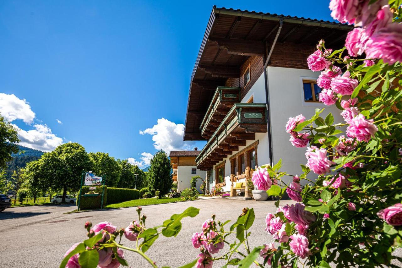 Holiday Im Gaestehaus Warter In Altenmarkt Altenmarkt im Pongau Eksteriør billede